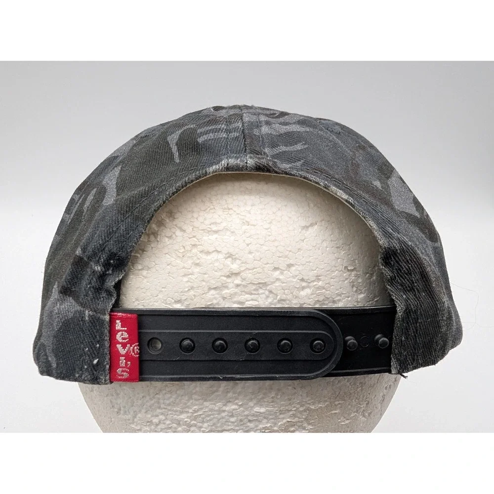 Levis Mens Grey Camo Batwing Logo Snapback Baseball Hat Adjustable Cotton Cap